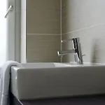 Ballhaus Hostel *