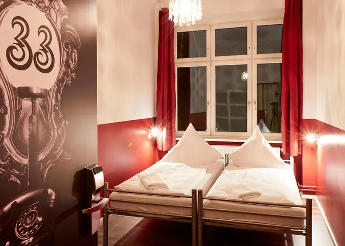 Ballhaus Hostel *