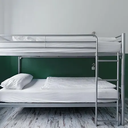 Ballhaus Hostal *