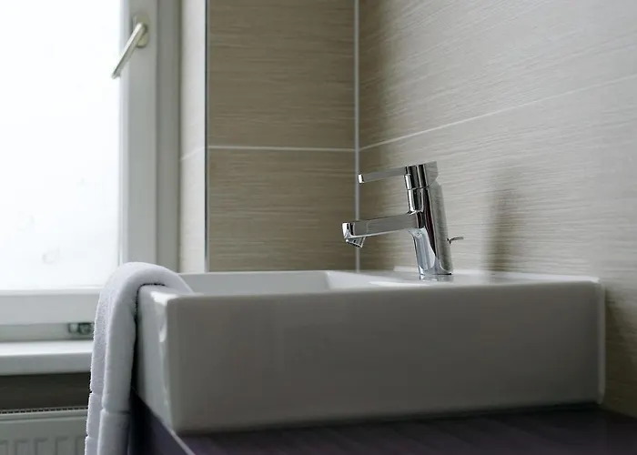 博尔豪斯柏林旅舍 旅馆 *