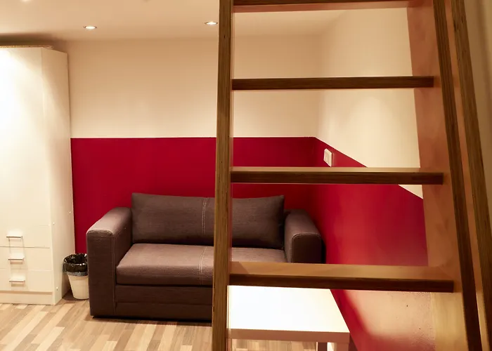 بولهاوس هوستل *